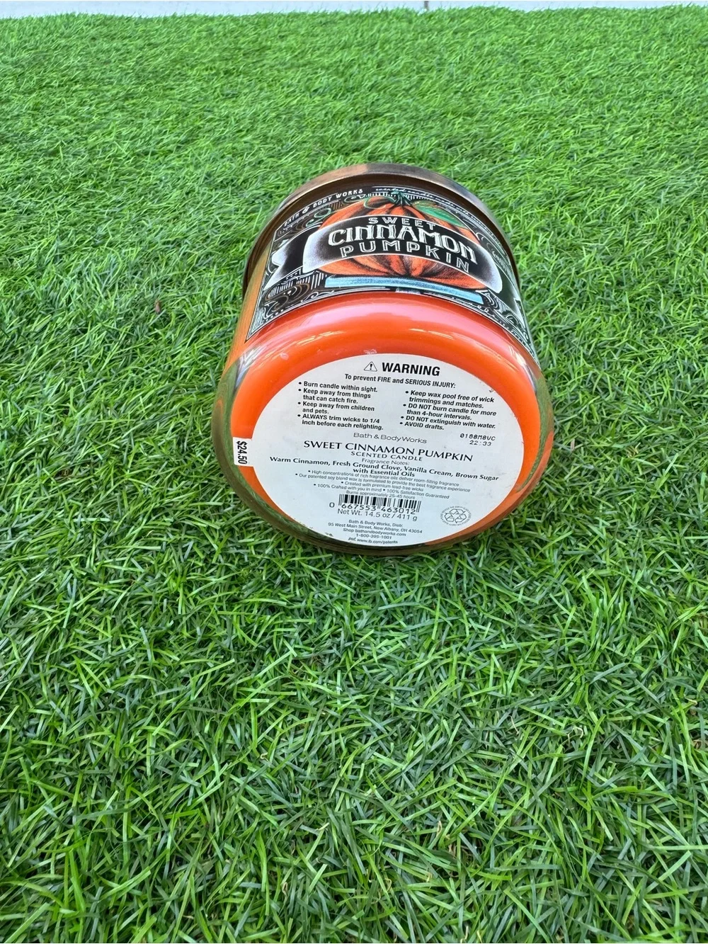 Bath & Body Works Orange & Black Sweet Cinnamon Pumpkin Candle